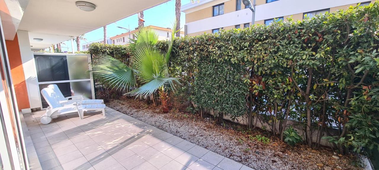 Residence Syracuse Villeneuve-Loubet Bagian luar foto